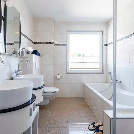 - Modernisiert 2026 - Outdoor Teich, Spa-sauna, Fitness, Kamin - Fontane Apartment
